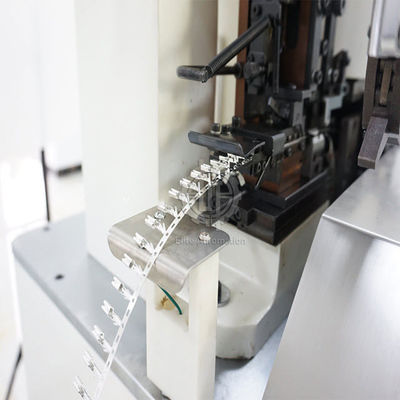 เครื่องปอกสายไฟและเครื่องจีบสายเคเบิลพร้อมหน้าจอสีและมอเตอร์เซอร์โว PLC
