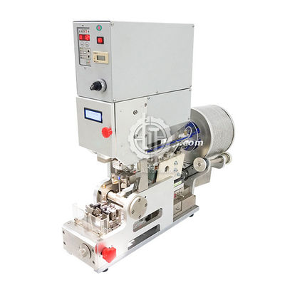 0.5-0.7Mpa เครื่องจีบแบบกึ่งอัตโนมัติสำหรับซีลลวดยางใส่กำลังโหลด